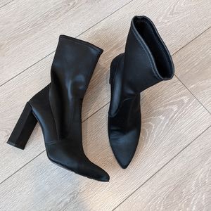 Stuart Weitzman Clinger Boot